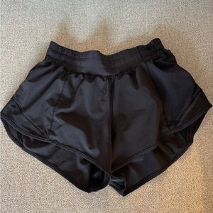 Lululemon Hotty Hot 2.5”